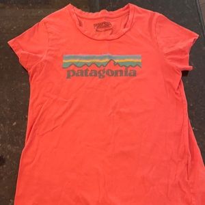 Patagonia girls tshirt. Medium(10)